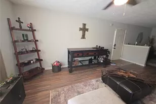 6102 Fairington Ridge Cir, Lithonia, GA 30038 - Photo 4