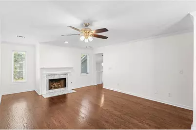 34 Brittany Way NE #34, Atlanta, GA 30324 - Photo 6