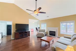 193 April Ridge Ln, Lawrenceville, GA 30045 - Photo 8