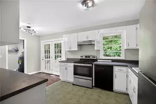 7259 Mayfair Cir, Jonesboro, GA 30236 - Photo 4