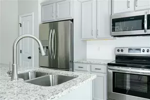 2288 Elise Wy, Hampton, GA 30228 - Photo 12