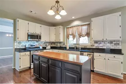 6880 Shadow Ridge Lane, Stone Mountain, GA 30087 - Photo 6