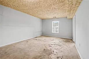 5578 Wellborn Creek Dr, Lithonia, GA 30058 - Photo 14
