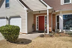 9045 Club River Dr, Roswell, GA 30076 - Photo 4