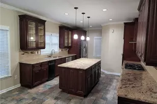 12990 Meridian Ct, Alpharetta, GA 30005 - Photo 2