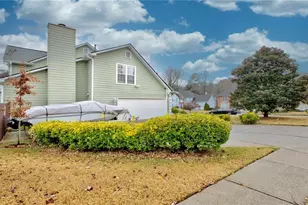 729 Riverbridge Dr, Lawrenceville, GA 30046 - Photo 4
