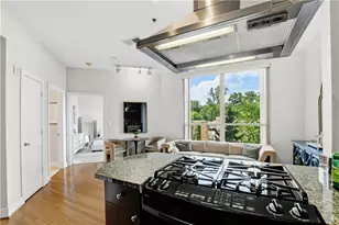 2626 Peachtree Rd NW, Atlanta, GA 30305 - Photo 10