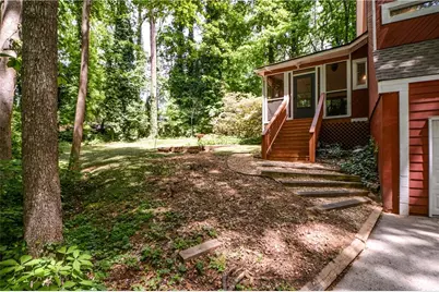 86 Bailey Drive SW, Lilburn, GA 30047 - Photo 4