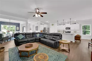 125 Hawthorn Ln, Covington, GA 30014 - Photo 12