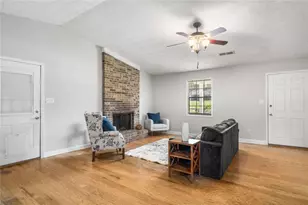 1141 Holly Hills Dr SW, Lilburn, GA 30047 - Photo 14