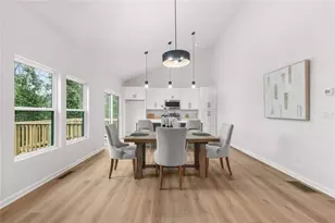 1674 Mary George Ave NW, Atlanta, GA 30318 - Photo 8