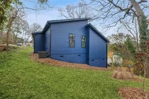 1674 Mary George Ave NW, Atlanta, GA 30318 - Photo 32