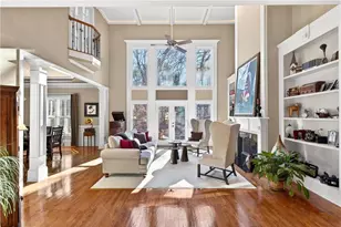 2075 River Falls Dr, Roswell, GA 30076 - Photo 4