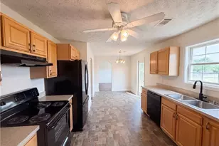 1003 Brynn Dr, Winder, GA 30680 - Photo 10