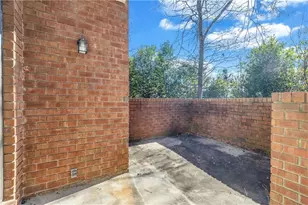 3221 Clairmont N NE, Brookhaven, GA 30329 - Photo 14