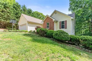 413 Rolling Meadows Dr, Cleveland, GA 30528 - Photo 4