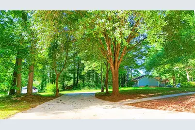 2641 Whitehaven Drive SW, Marietta, GA 30064 - Photo 2