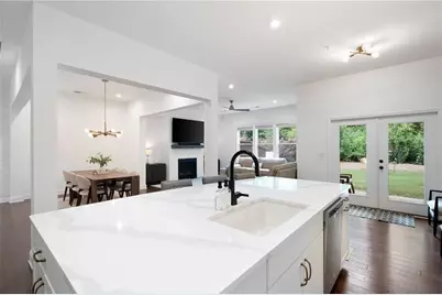 203 Holden Way, Woodstock, GA 30189 - Photo 14