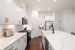 203 Holden Way, Woodstock, GA 30189 - Photo 12