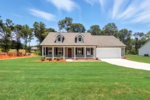 546 Rachel Ln, Hartwell, GA 30643 - Photo 2