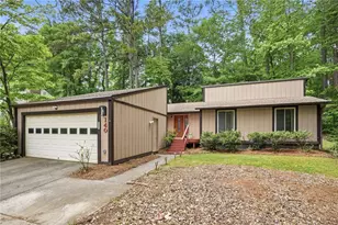 140 Hillside Ln, Roswell, GA 30076 - Photo 1