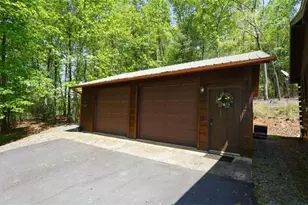210 Shade Tree Ln, Mineral Bluff, GA 30559 - Photo 10