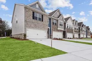 352 Stately Oaks Ct, Hoschton, GA 30548 - Photo 2