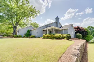 35 Ashleigh Terrace NE, Marietta, GA 30062 - Photo 4