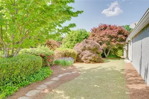 35 Ashleigh Terrace NE, Marietta, GA 30062 - Photo 8