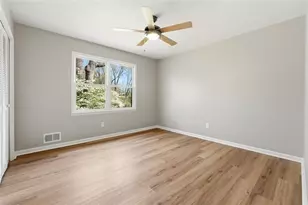 4304 Lindsey Way NE, Roswell, GA 30075 - Photo 10