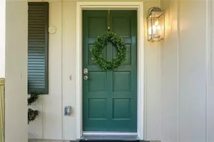 4304 Lindsey Way NE, Roswell, GA 30075 - Photo 2