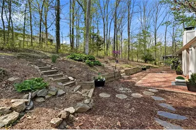 4304 Lindsey Way NE, Roswell, GA 30075 - Photo 24