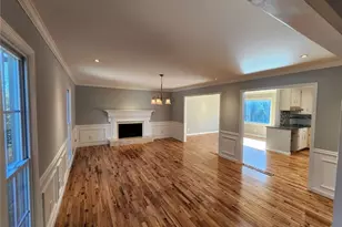 885 Melody Ln, Roswell, GA 30075 - Photo 2