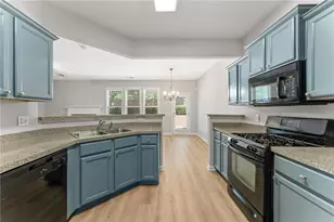 2884 O'Shields Ct SW, Marietta, GA 30060 - Photo 8
