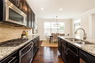 7595 Stoneridge Dr, Atlanta, GA 30328 - Photo 14