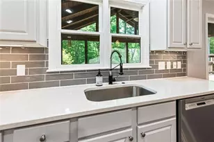 780 River Cliff Ct, Suwanee, GA 30024 - Photo 12