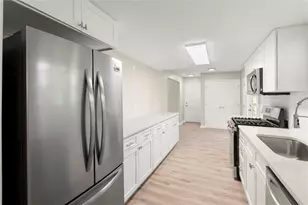 495 Larchmont Cir NW, Atlanta, GA 30318 - Photo 36