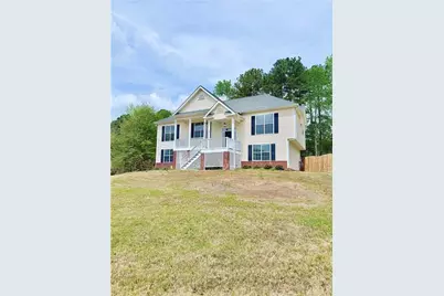 79 Kingsbrook Circle, Newnan, GA 30265 - Photo 2