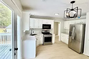 79 Kingsbrook Cir, Newnan, GA 30265 - Photo 6