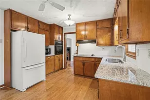 1252 Sheppard Dr SW, Lilburn, GA 30047 - Photo 12