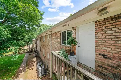 1627 Line Circle, Decatur, GA 30032 - Photo 14
