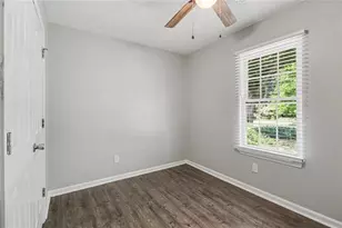 627 Towngate Blvd, Jonesboro, GA 30238 - Photo 10