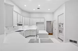 1235 Regency Center Dr SW, Atlanta, GA 30331 - Photo 10