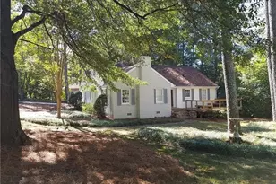 955 Northrope Dr NE, Atlanta, GA 30324 - Photo 1