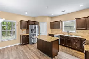 103 Cliffhaven Cir, Newnan, GA 30263 - Photo 14