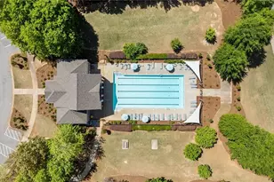103 Cliffhaven Cir, Newnan, GA 30263 - Photo 2
