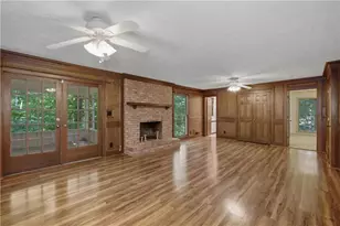 2562 River Knoll Dr SW, Lilburn, GA 30047 - Photo 18