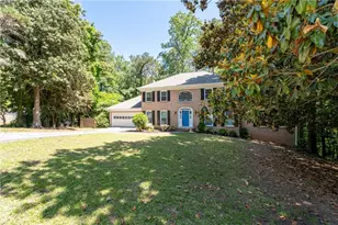 2562 River Knoll Dr SW, Lilburn, GA 30047 - Photo 56