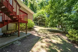 2562 River Knoll Dr SW, Lilburn, GA 30047 - Photo 44