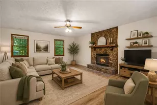 174 W Mountain Oak St, Canton, GA 30115 - Photo 4